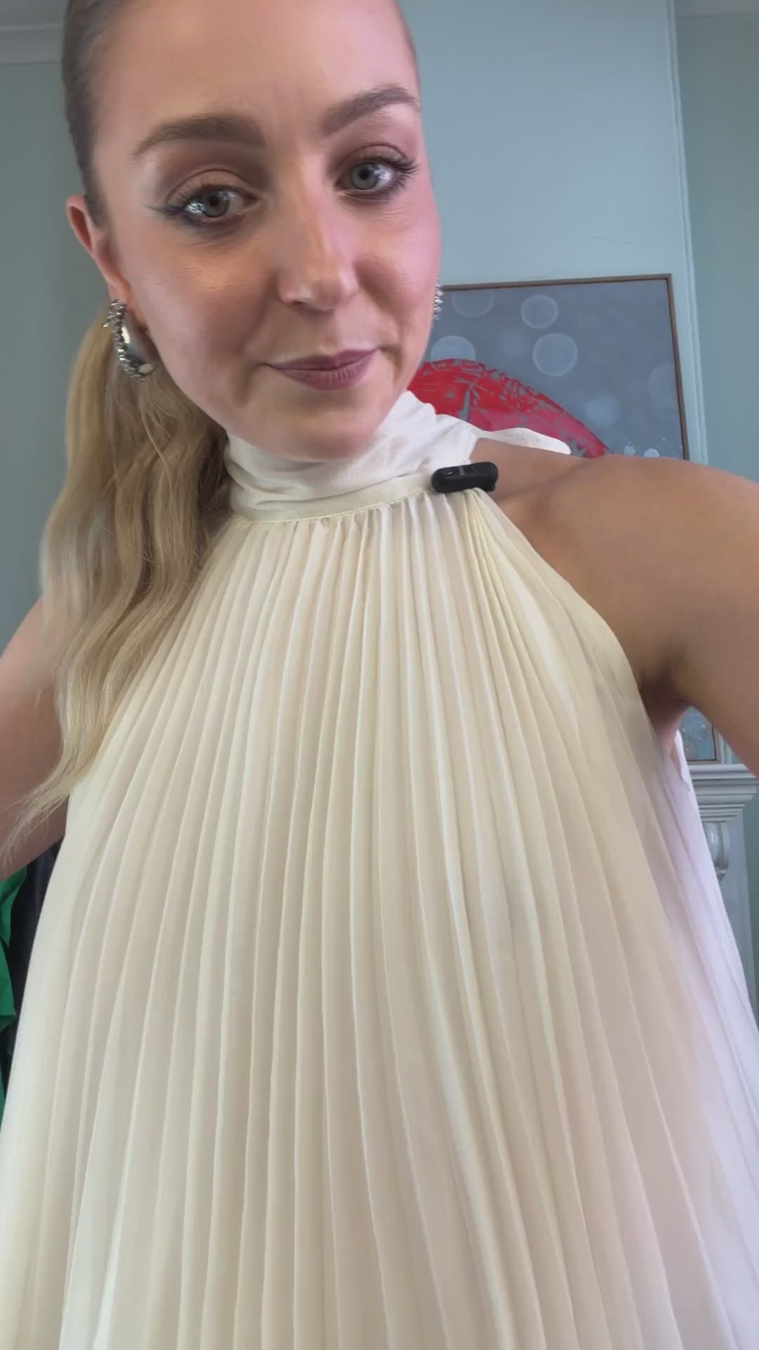 Ellan Pleat Set.MOV